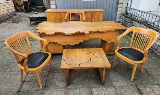 Ataşehirden bir hukuk bürosundan aldığımız ofis takımı türkiye haritası görünümlü